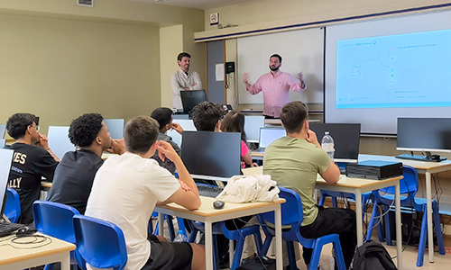 Alumni apresentam livro de tecnologia