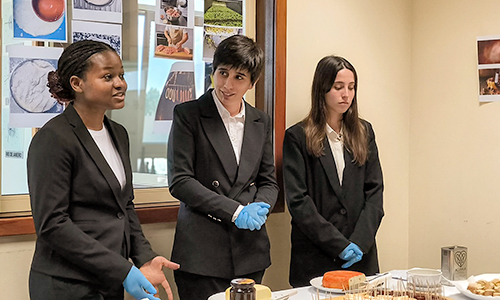 Hotel-Escola reabre portas